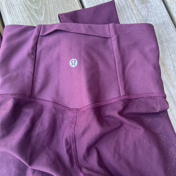 Lululemon Mapped Out High Rise Tight 28” Camo Smoky Red Size 2 - Picture 9 of 10